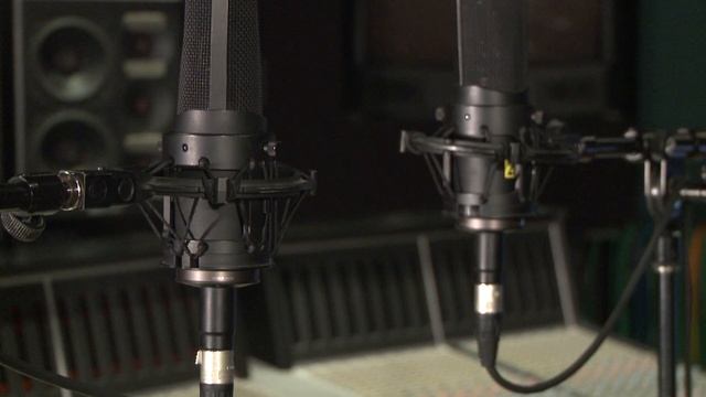 AMAZING IsoAcoustics Speaker Stand Isolation Demo at Metalworks Studios смотреть онлайн