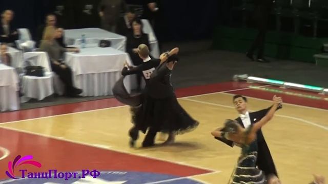 Лутохин Илья - Крючкова Анастаси, 1/4 финала, Медленный фокстрот смотреть онлайн