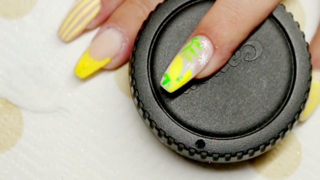 Yellow encapsulated glitter & Exotic Fruit Nail Art смотреть онлайн
