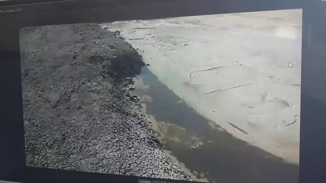 Жизнь еще теплится в вулкане грязевом