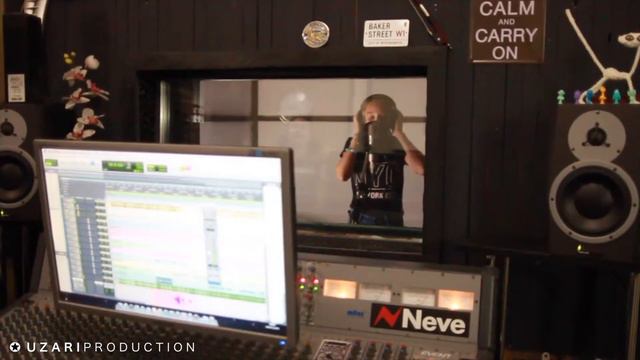 Как мы работаем в звукозаписывающей студии смотреть онлайн