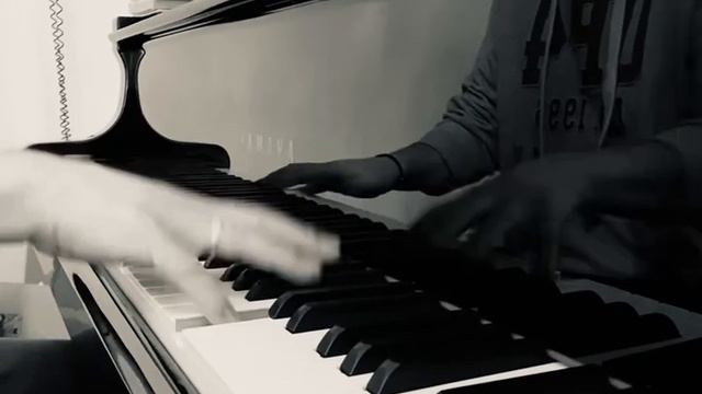 “Carol of the Bells”/piano solo смотреть онлайн