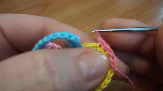 Квадрат с кольцами Square motif with rings Crochet смотреть онлайн