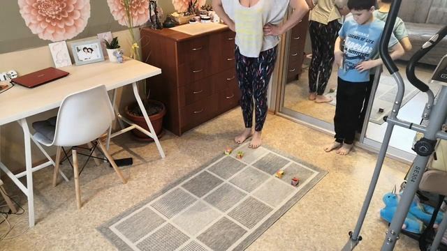 Зарядка для детей младшего возраста и самомассаж смотреть онлайн