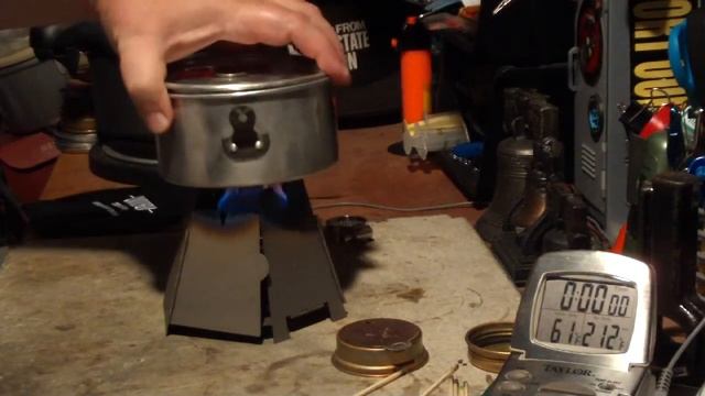 VARGO Titanium Hexagon Wood Stove used with a Mini - Trangia - Boil Test #3 смотреть онлайн