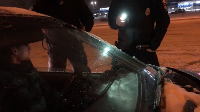 Киевские мусора vs дрифтер на Сиере.Быдло мусор угрожает,бросается на людей! смотреть онлайн