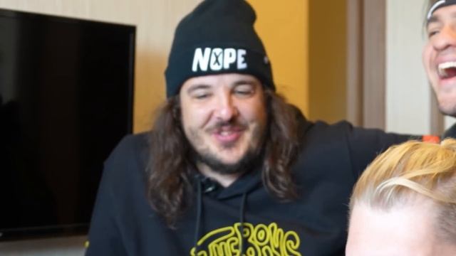 The Boys React to VERY GOOFY Memes... смотреть онлайн