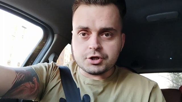 "С ЧЕМОДАНОМ В ТАКСИ?! НЕ ВОЗЬМУ!" Коллеги отказывают пассажирам с чемоданам. смотреть онлайн