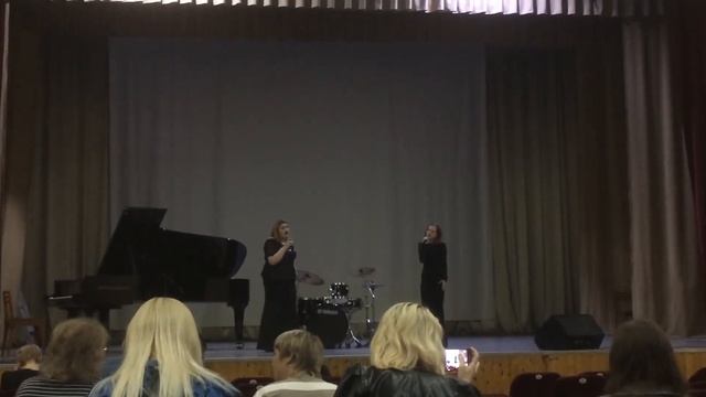 Дуэт Валерия Полак и Анастасия Нелидова #Белыйснег смотреть онлайн