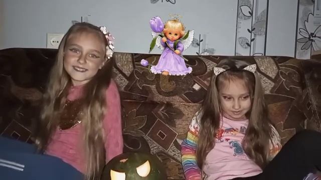 ХЕЛЛОУИН Halloween, праздник Хеловин с Яринкой, светящаяся тыква #halloween #halloween2022 смотреть онлайн