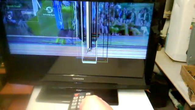 №040 Samsung le32b350f1w на запчасти , матрица разбита,корпус,пульт смотреть онлайн