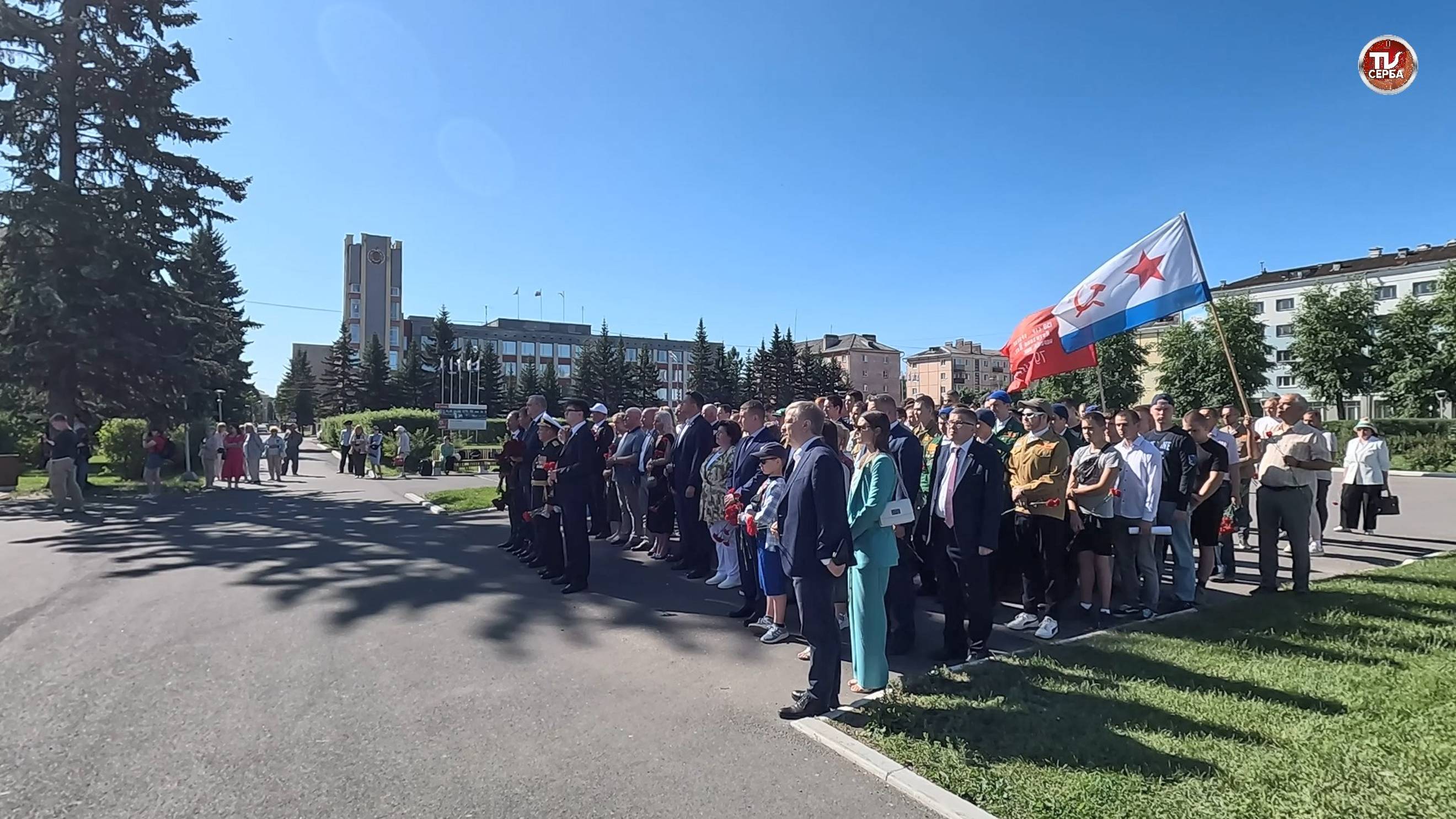 В День ВМФ России возложения цветов к Вечному огню памятного знака «Ратного подвига северодвинцев» смотреть онлайн