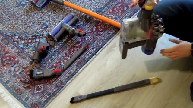 Noch mal deutlich besser als der Dyson V6 (Vorgängermodell) смотреть онлайн