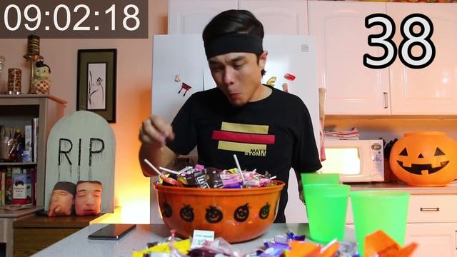 AYCE Halloween Candy Challenge (100+ pieces of Candy) смотреть онлайн