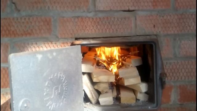 Топим новую печь. смотреть онлайн