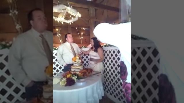 Assault with a epic cake slap from the groom смотреть онлайн