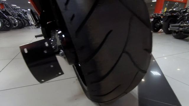 Мотоцикл SUZUKI M109R BOULEVARD LIMITED EDITION (VZR1800 INTRUDER) Арт U102220 Мотосалон Мегамото смотреть онлайн