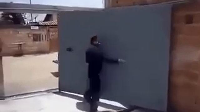 Хорошая идея поворотных ворот. смотреть онлайн