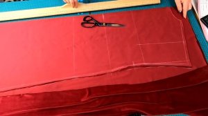 Платье свободного кроя для дома из велюра. Раскрой сразу на ткани.mp4