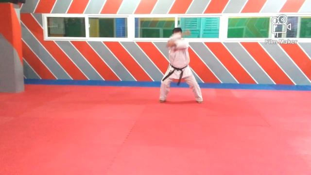 Kanku Dai - Slow Motion - Shotokan Kata Karate смотреть онлайн