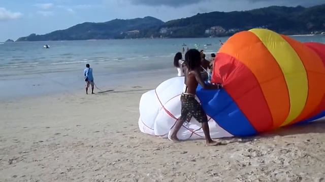 Парашуты на Пхукете смотреть онлайн