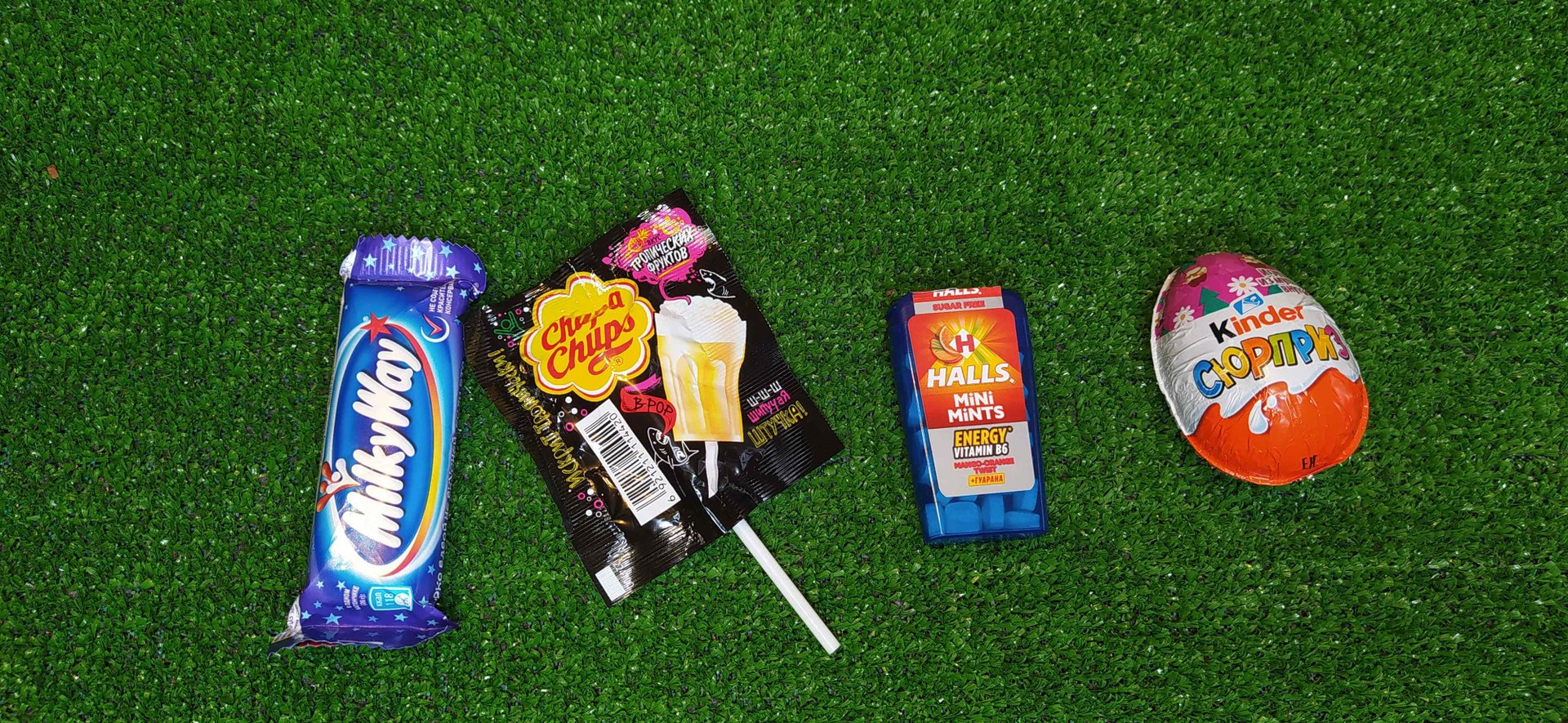 Открываю сладости.