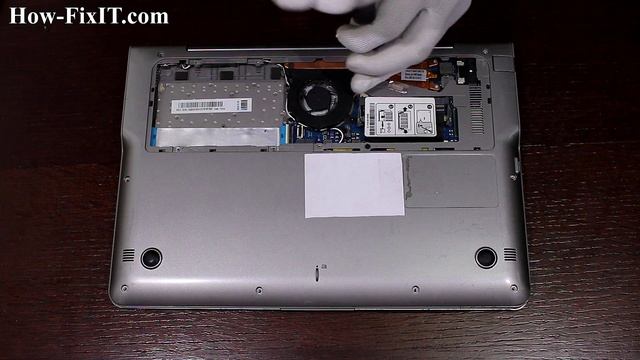 Samsung NP530U3, NP535U3 disassembly and battery replace, как разобрать и поменять батарею ноутбука смотреть онлайн