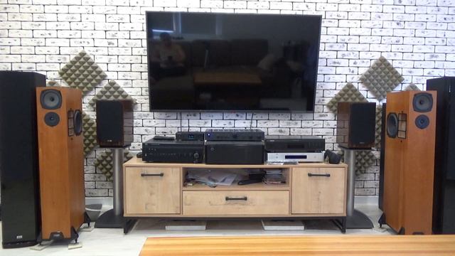 Краткий обзор и пример звучания ROTEL RA-10 + REGA RS7 + GUSTARD X18 смотреть онлайн