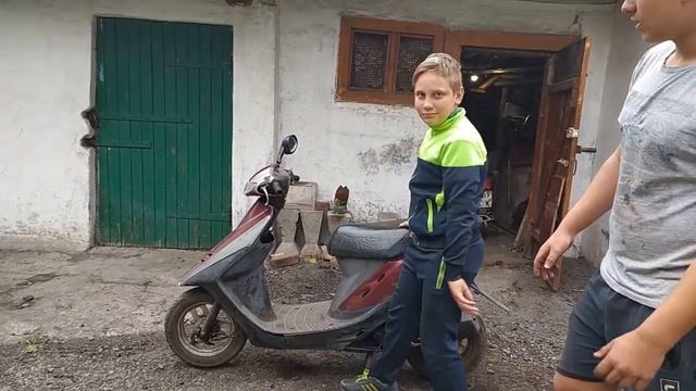 Обзор на бешенный скутер: Honda Dio  27