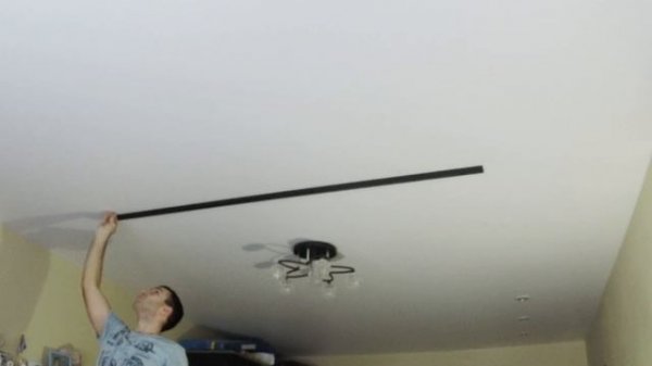 Трековый светильник на шинопроводе Установка