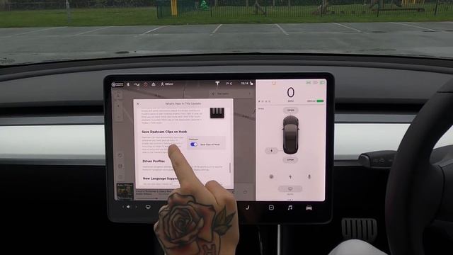 Americans LOVE this update, Europeans HATE the update | Tesla V10.2 Complete Overview HW3 UK смотреть онлайн