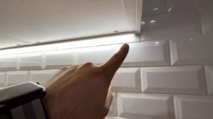 Светодиодная подсветка угловой кухни