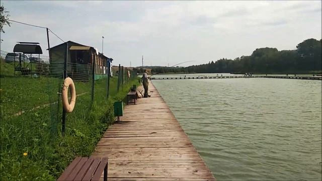 Осетр не заставил себя долго ждать!!!Клевое Место д.Савельево смотреть онлайн