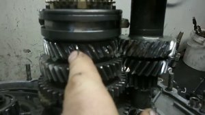 Шумит в МКПП. ВАЗ 2109.