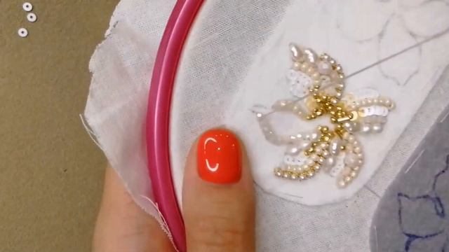 Вышиваем серьги / Свадебные серьги / Серьги с жемчугом смотреть онлайн