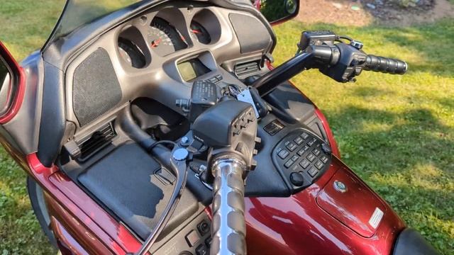 SOLD! $18595 - 2005 Honda Gold Wing with Champion Trike смотреть онлайн