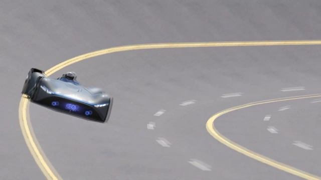Mercedes-Benz Vision EQ Silver Arrow vs Bugatti Chiron Super Sport 300+ at Yatabe Test Track смотреть онлайн
