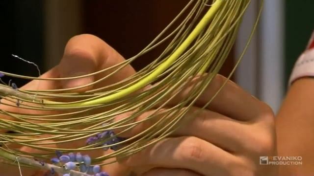 Уроки флористики: Украшение, заменяющее букет невесты "Сумочка" смотреть онлайн