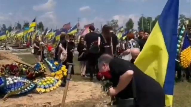 Час украинских кладбищ