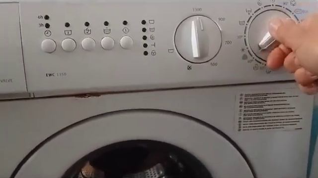 Стиральная машина Electrolux EWC 1350 не запускается програм... смотреть онлайн
