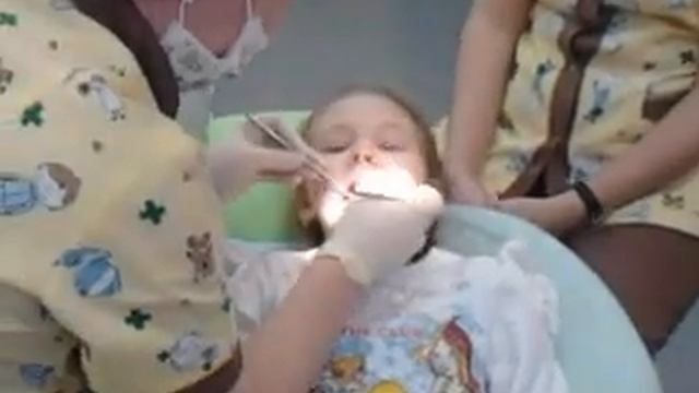 Лечим зубик с мультиками смотреть онлайн