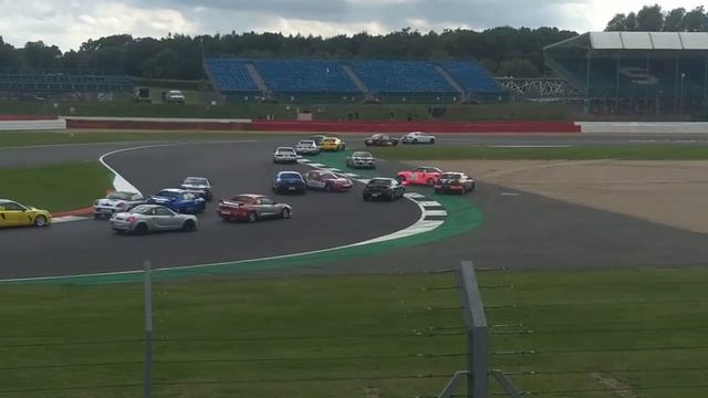 750 Motor Club Silverstone International - Toyo Tires Toyota MR2 Championship Crash смотреть онлайн