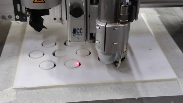 Режем фторопласт листовой на плоттере смотреть онлайн