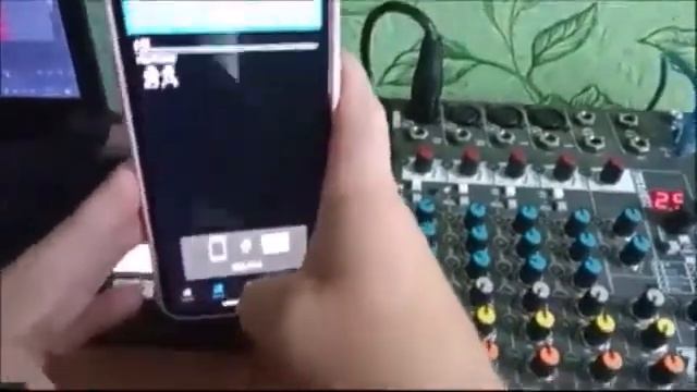 TC Helicon Perform-v - как настроить гармонайзер смотреть онлайн