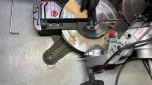 Юстировка торцовочной пилы Metabo