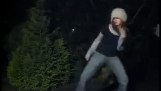 Groovy Dancing Girl (Sophie Merry) смотреть онлайн