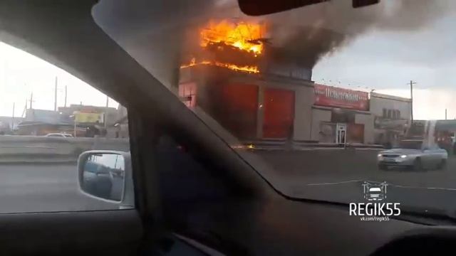Пожар в отеле на ул. Кирова, Омск смотреть онлайн