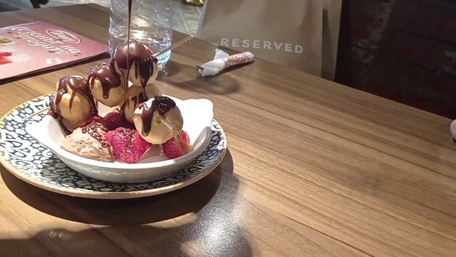 Happy Bar & Grill, Sofia смотреть онлайн