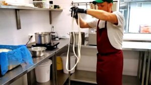 Тянем сыр Чечил. Семейная мануфактура Салов.