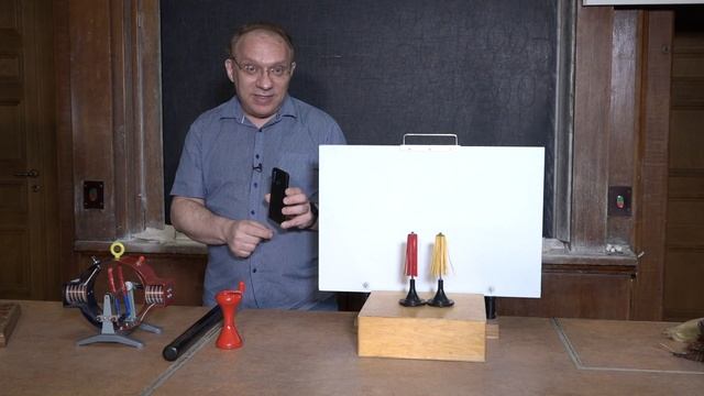 Селиверстов А. В. - Съемка для университетской гимназии - Как электричество изменило жизнь человека смотреть онлайн
